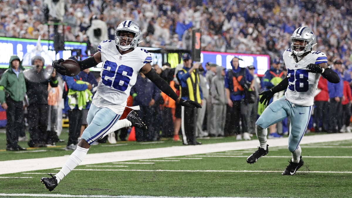 NFL: Cowboys rip error-prone Giants 40-0 for worst shutout loss in